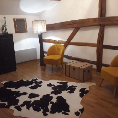 Maison de campagne avec cheminée et extérieur La Neuville-aux-Bois Esterno foto