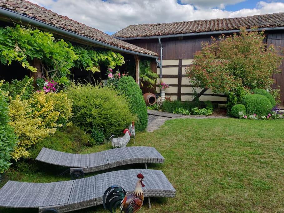 Maison de campagne avec cheminée et extérieur La Neuville-aux-Bois Esterno foto