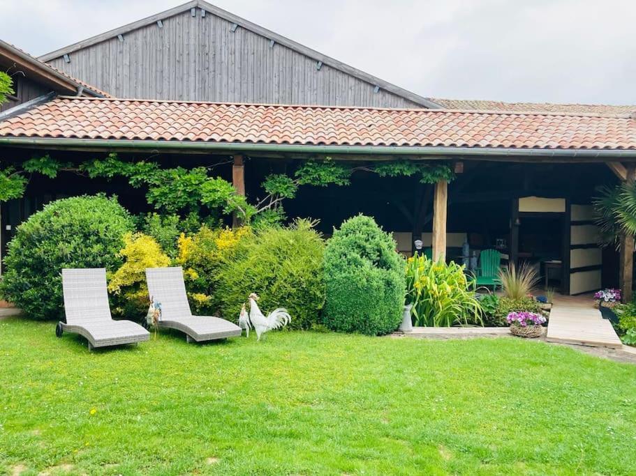 Maison de campagne avec cheminée et extérieur La Neuville-aux-Bois Esterno foto