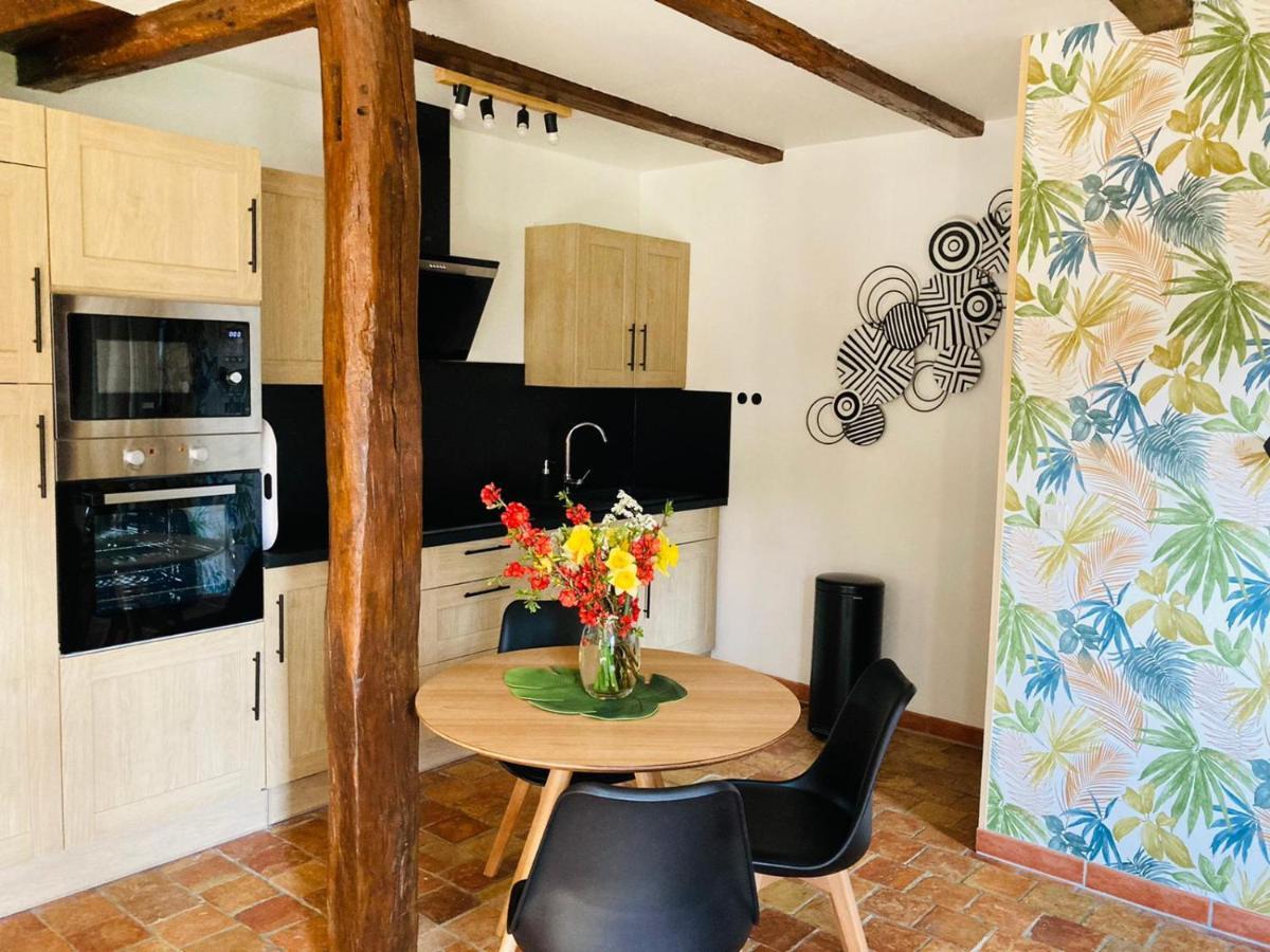 Maison de campagne avec cheminée et extérieur La Neuville-aux-Bois Esterno foto