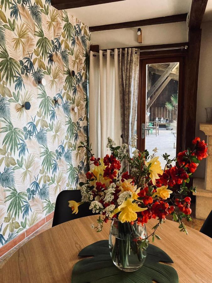 Maison de campagne avec cheminée et extérieur La Neuville-aux-Bois Esterno foto